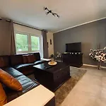 Xxl 100 Qm Auch Als Monteur Nutzbar, - Aachen Appartement *