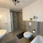 Xxl 100 Qm Auch Als Monteur Nutzbar, - Aachen * Stolberg (Rhineland)