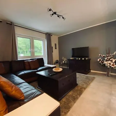 Xxl 100 Qm Auch Als Monteur Nutzbar, - Aachen Lägenhet *