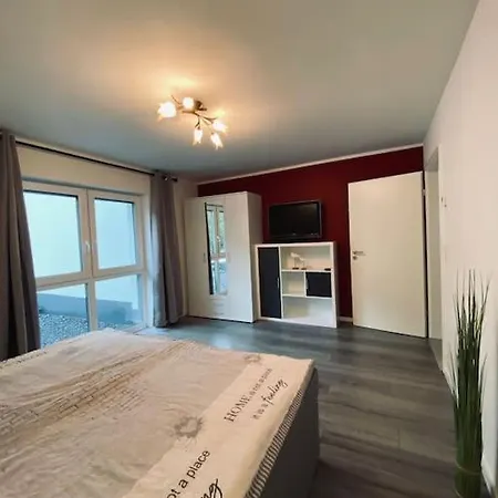 Grosse Moderne Ferienwohnung Auch Als Monteur Unterkunft Nutzbar, In Stolberg - Vicht Apartment