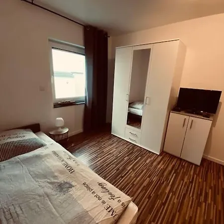 Xxl 100 Qm Auch Als Monteur Nutzbar, - Aachen Lägenhet Stolberg (Rhineland)