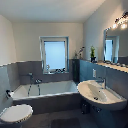 Daire Xxl 100 Qm Auch Als Monteur Nutzbar, - Aachen *