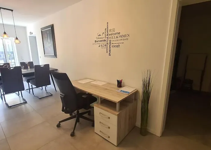 Xxl 100 Qm Auch Als Monteur Nutzbar, - Aachen *