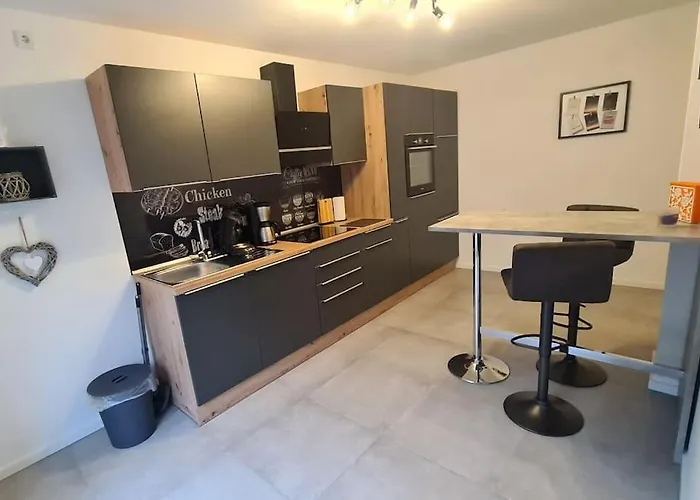 Xxl 100 Qm Auch Als Monteur Nutzbar, - Aachen *