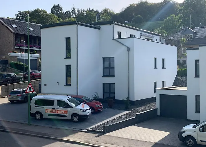 Xxl 100 Qm Auch Als Monteur Nutzbar, - Aachen *