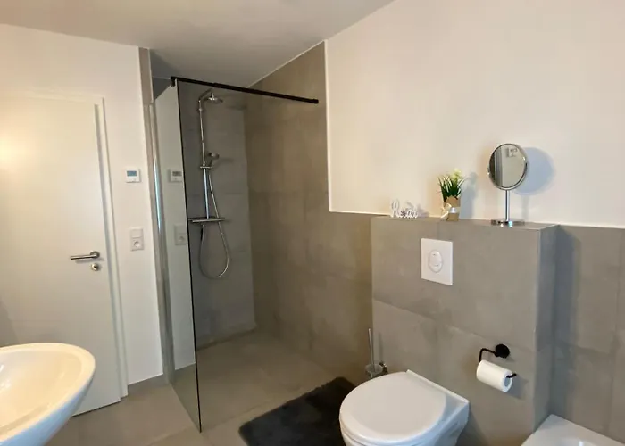 Xxl 100 Qm Auch Als Monteur Nutzbar, - Aachen * 施托尔贝格